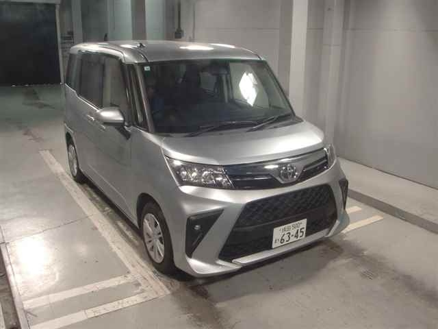 TOYOTA ROOMY 2022