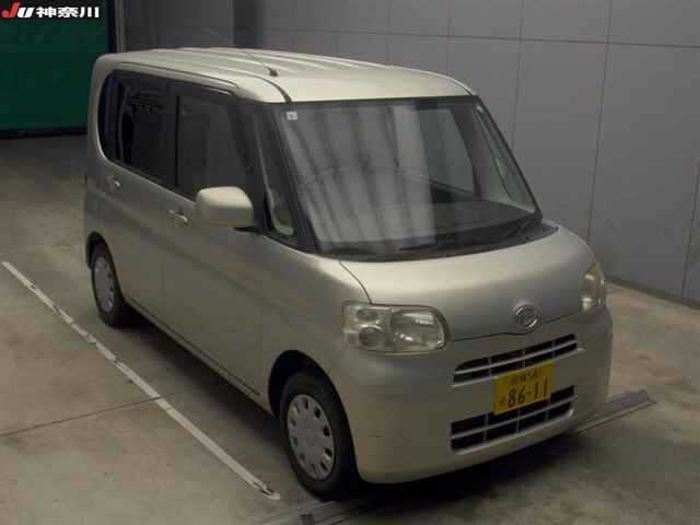 DAIHATSU TANTO 2009