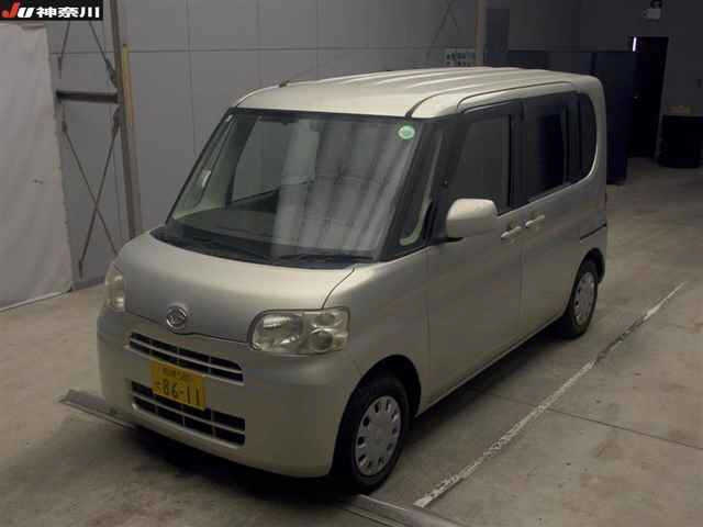 DAIHATSU TANTO 2009