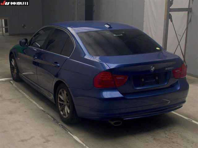 BMW 3 SERIES 2011