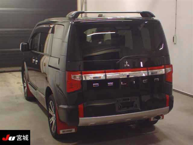 MITSUBISHI DELICA D5 2022