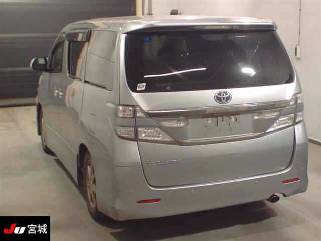 TOYOTA VELLFIRE 2011