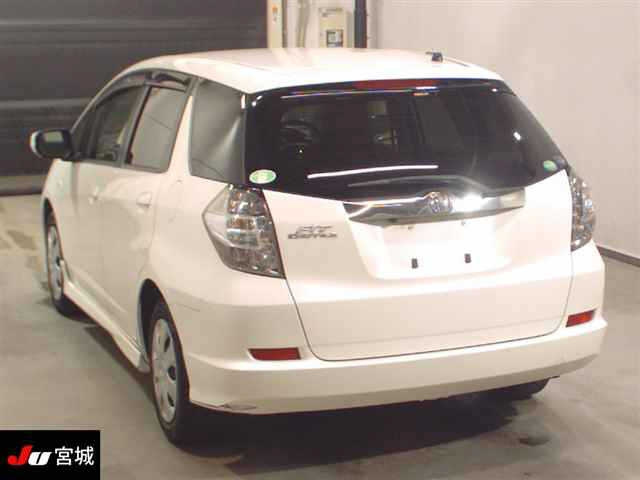 HONDA FIT SHUTTLE 2013