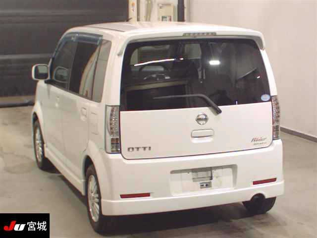 NISSAN OTTI 2011