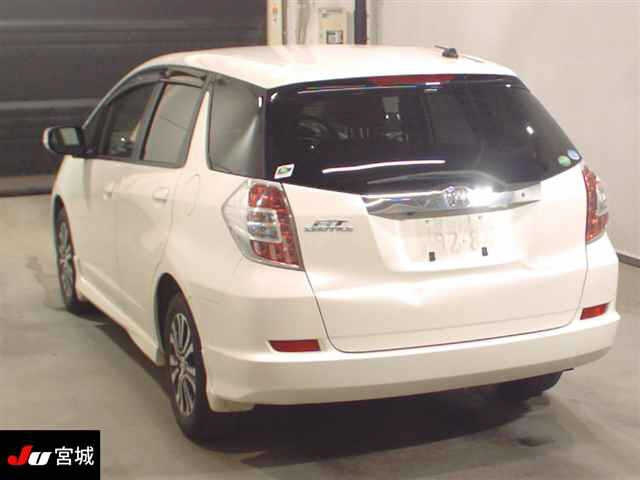 HONDA FIT SHUTTLE 2013
