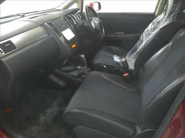 NISSAN TIIDA 2012