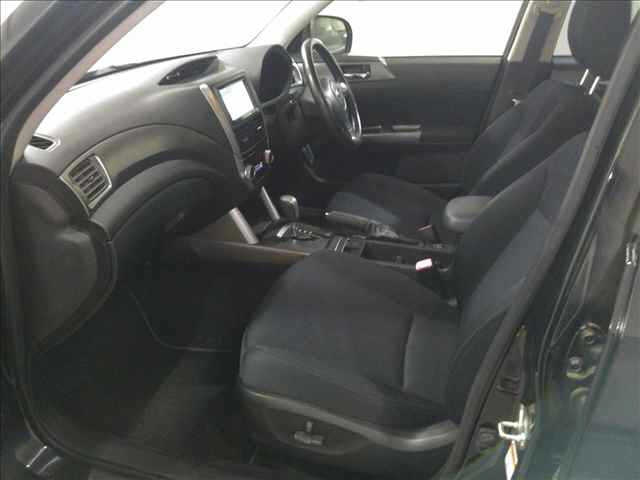 SUBARU FORESTER 2011