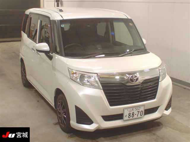 TOYOTA ROOMY 2017