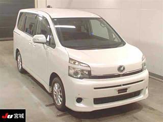 TOYOTA VOXY 2012