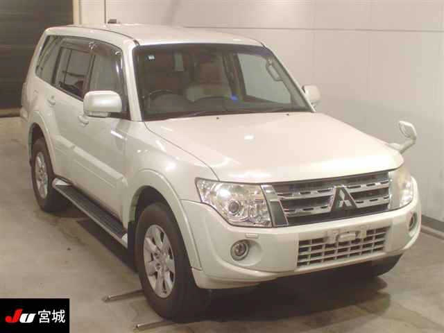 MITSUBISHI PAJERO 2012