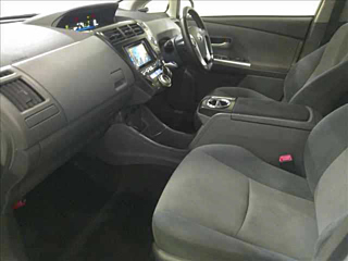 TOYOTA PRIUS ALPHA 2014