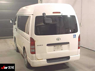 TOYOTA HIACE VAN 2010