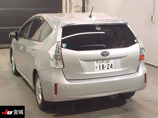 TOYOTA PRIUS ALPHA 2014