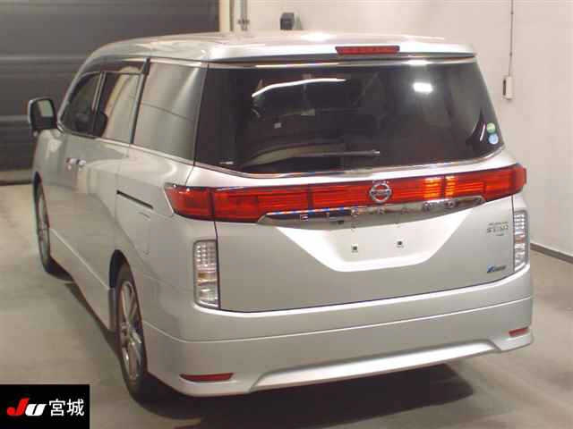 NISSAN ELGRAND 2013