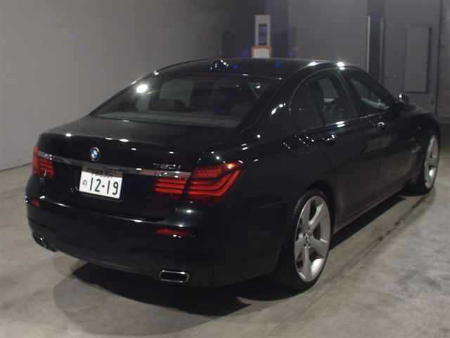 BMW 7 SERIES 2015