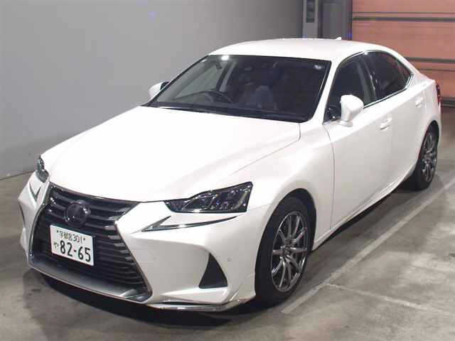 LEXUS IS 2018