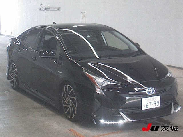 TOYOTA PRIUS 2016