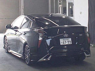 TOYOTA PRIUS 2016