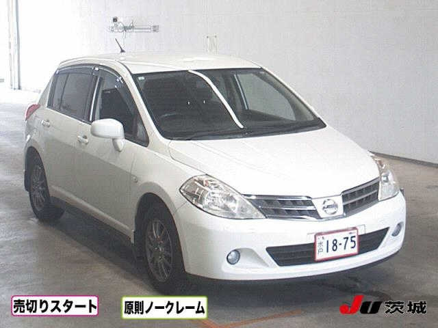 NISSAN TIIDA 2011