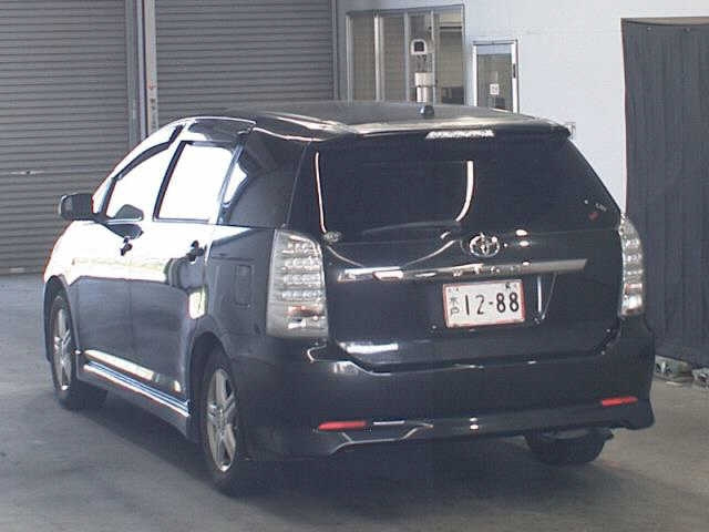 TOYOTA WISH 2008