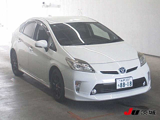 TOYOTA PRIUS 2013
