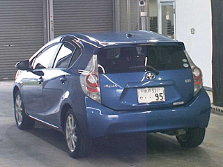 TOYOTA AQUA 2012