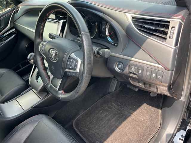 TOYOTA HARRIER 2017