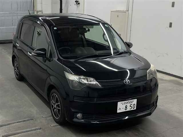 TOYOTA SPADE 2013