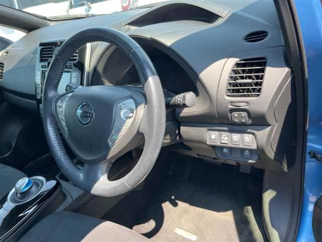 NISSAN LEAF 2014