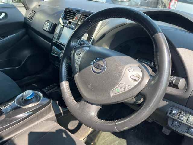 NISSAN LEAF 2014