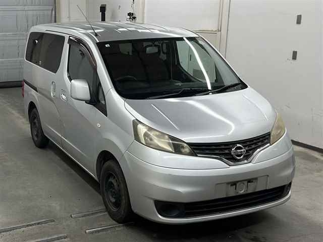 NISSAN NV200 2010