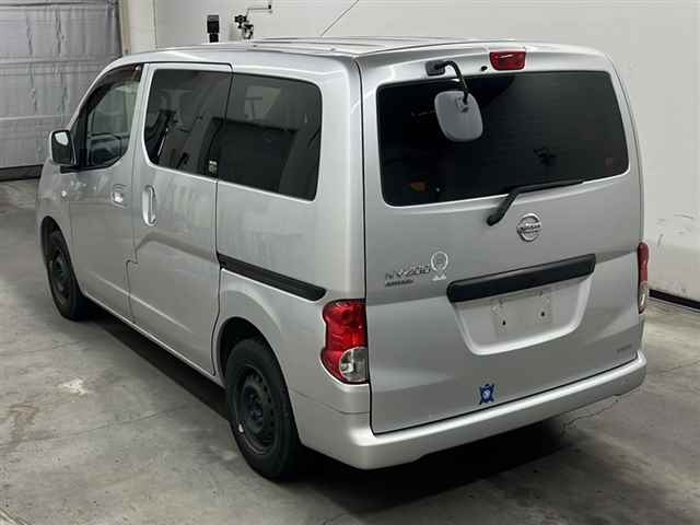 NISSAN NV200 2010