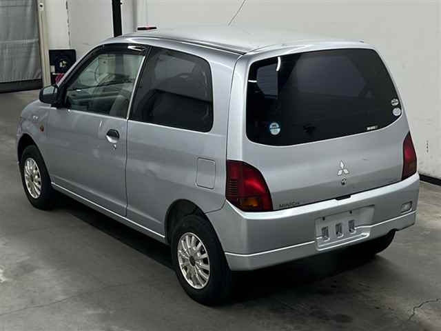 MITSUBISHI MINICA 2011