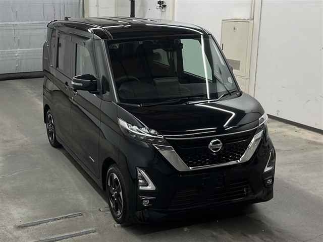 NISSAN ROOX 2022