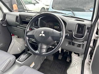 MITSUBISHI MINICAB MIEV 2019