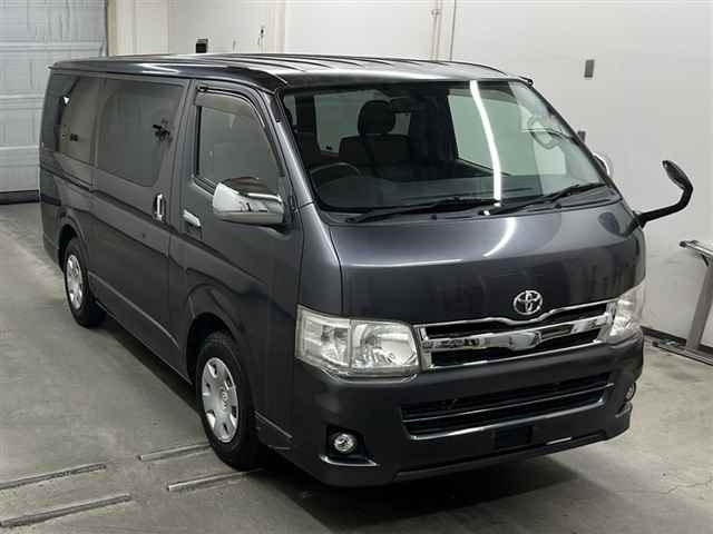 TOYOTA REGIUS ACE VAN 2011