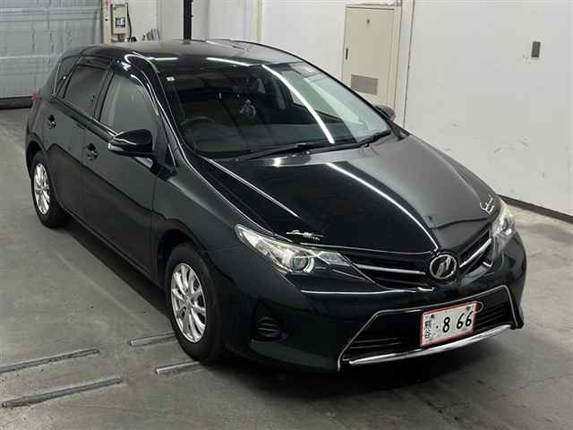 TOYOTA AURIS 2013