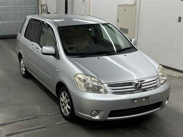 TOYOTA RAUM 2008