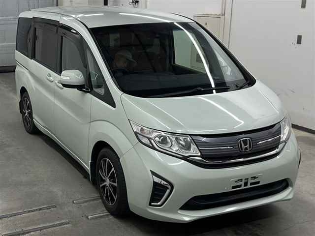 HONDA STEP WAGON 2016
