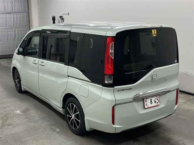 HONDA STEP WAGON 2016