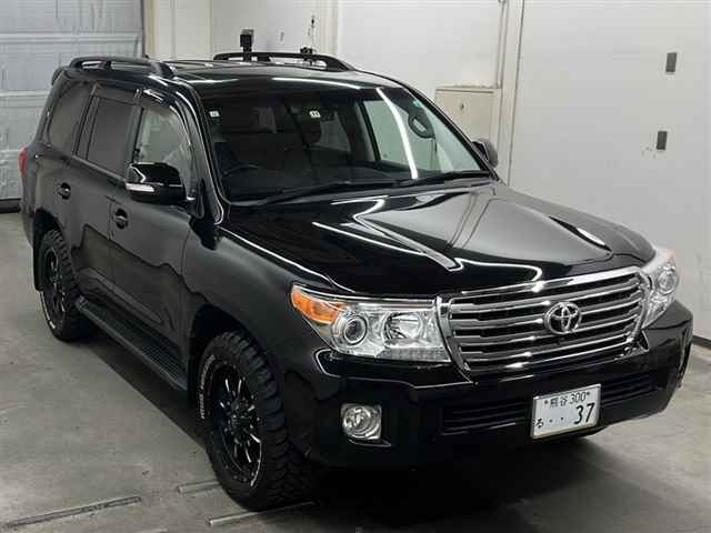 TOYOTA LAND CRUISER 2013