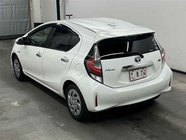 TOYOTA AQUA 2018