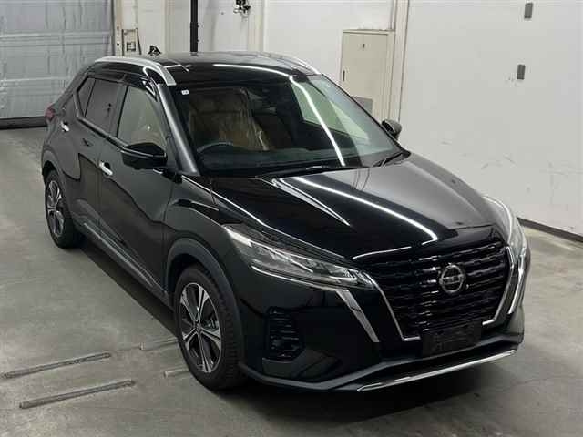 NISSAN KIX 2020