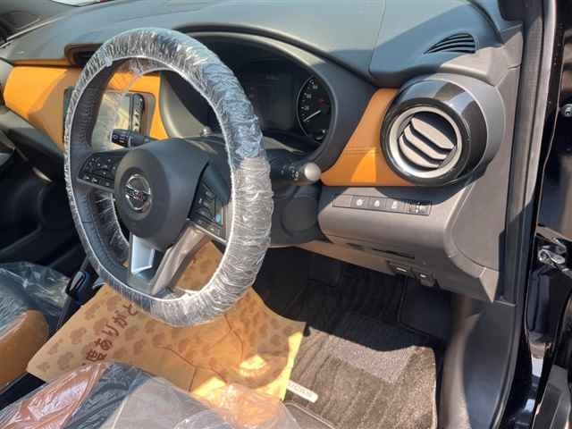 NISSAN KIX 2020
