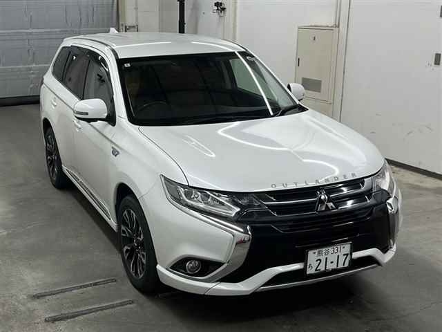 MITSUBISHI OUTLANDER PHEV 2016