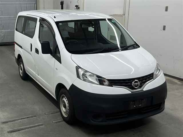 NISSAN NV200 2020