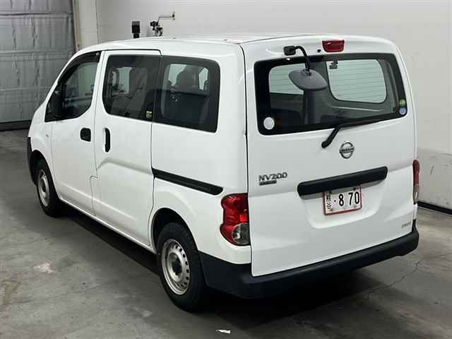 NISSAN NV200 2020