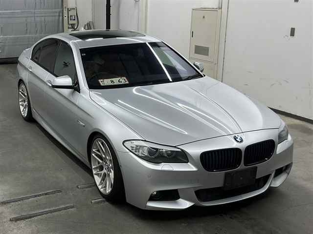 BMW 5 SERIES 2011