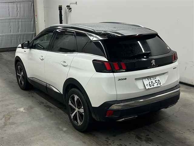 PEUGEOT 3008 2021