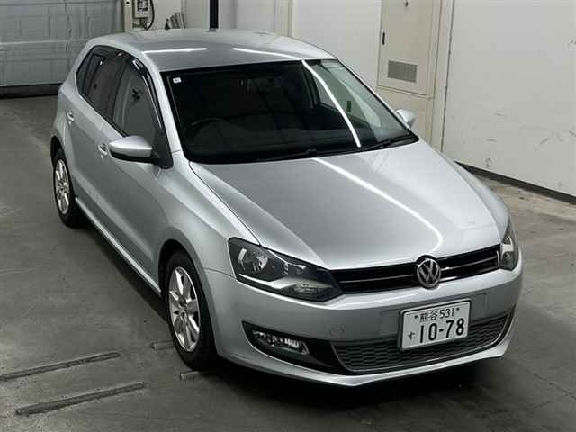 VOLKSWAGEN POLO 2011